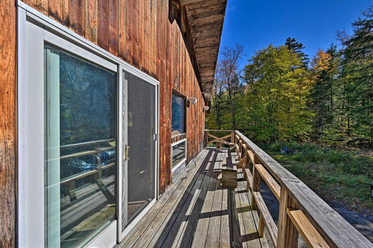 Remote Cabin With Fire Pit 3 Miles To Stowe Mtn! Exterior photo